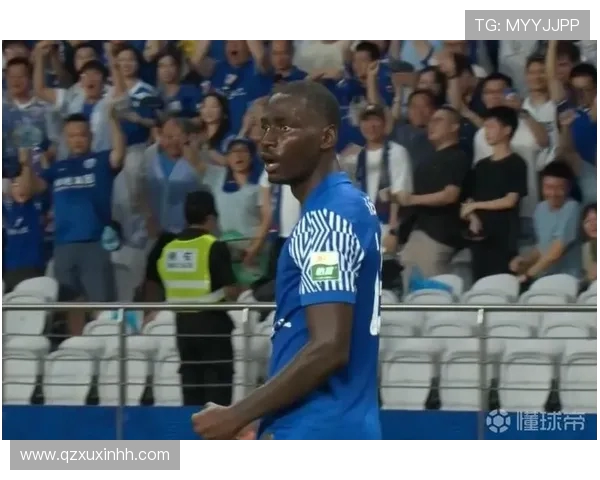 阿苏埃婉拒球迷换座提议感叹中国客场路程远行程长 阿苏埃婉拒球迷换座提议感叹中国客场路程远行程长