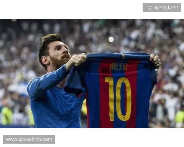 拉波尔塔以年龄太老拒绝梅西！然而巴萨却依旧养着莱万！